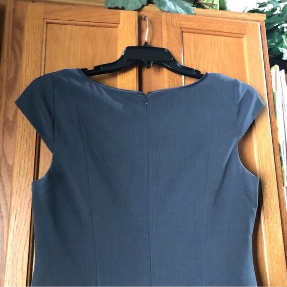 Adrianna Papell Classic Scoop Neck Cap Sleeve Sheath Dress - 12 - Picture 9 of 13